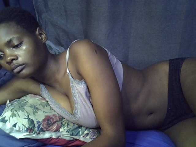 Slender-kerry live cam on BongaCams
