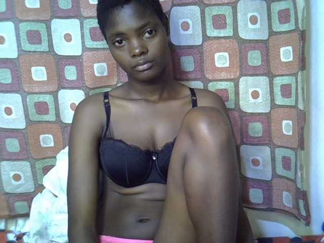 Slender-kerry live cam on BongaCams