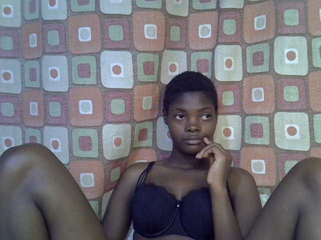 Slender-kerry live cam on BongaCams