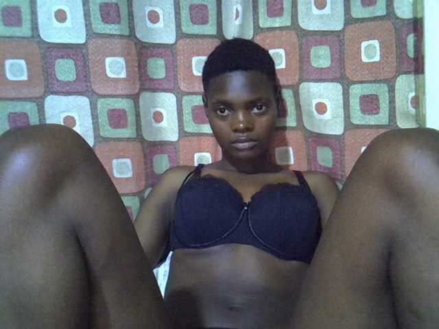Slender-kerry live cam on BongaCams