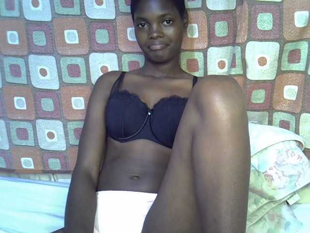 Slender-kerry live cam on BongaCams