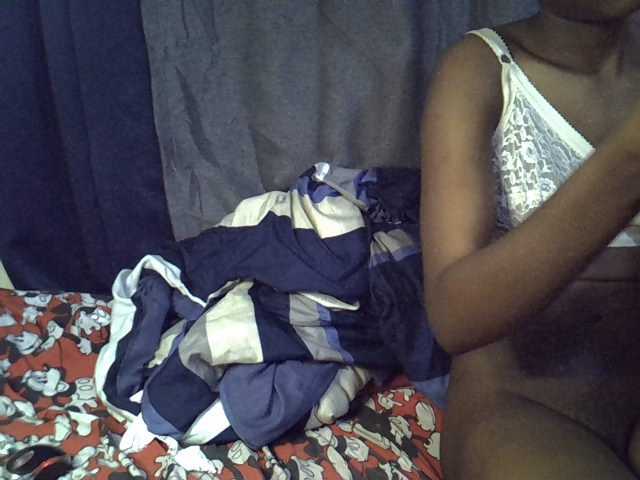 Slender-kerry live cam on BongaCams