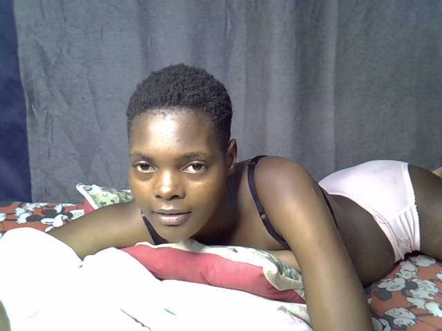 Slender-kerry live cam on BongaCams