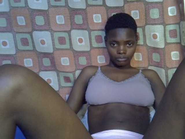 Slender-kerry live cam on BongaCams