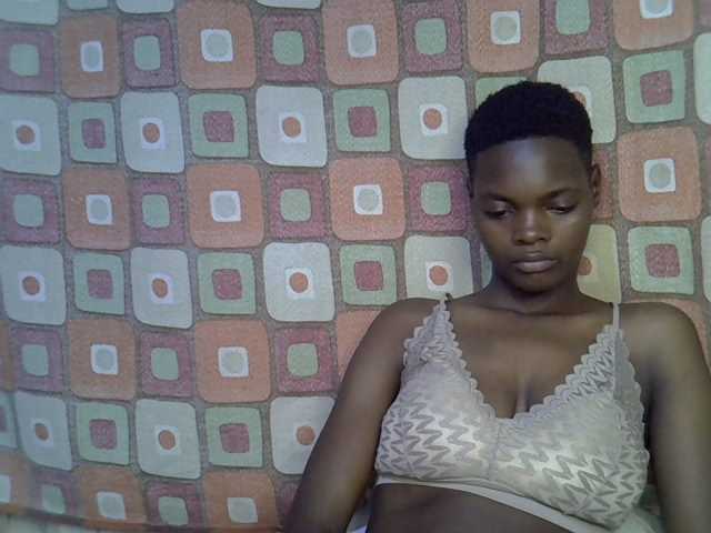Slender-kerry live cam on BongaCams