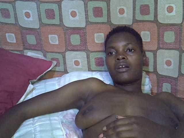 Slender-kerry live cam on BongaCams