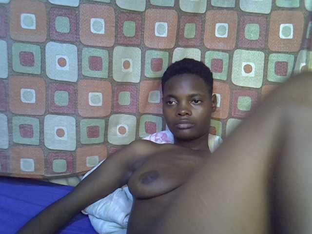 Slender-kerry live cam on BongaCams