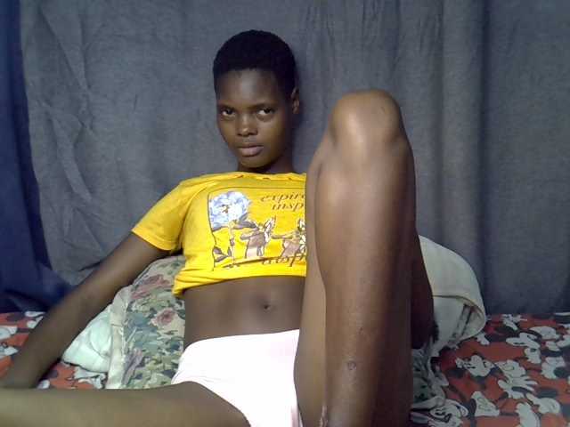 Slender-kerry live cam on BongaCams