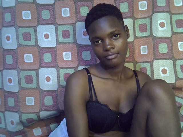 Slender-kerry live cam on BongaCams