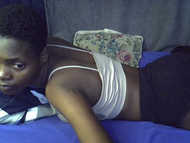 Slender-kerry live cam on BongaCams