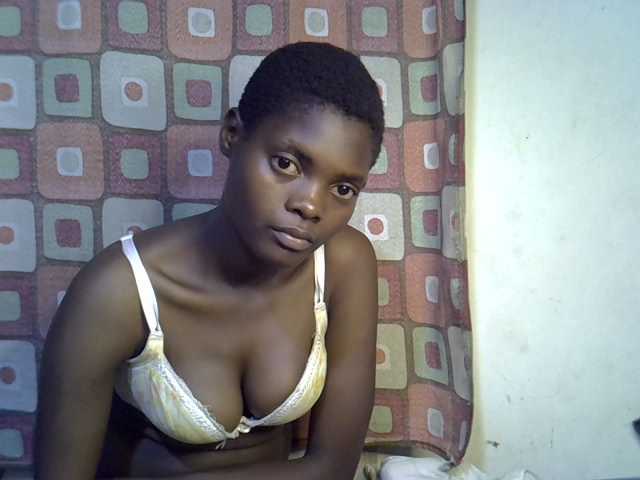 Slender-kerry live cam on BongaCams