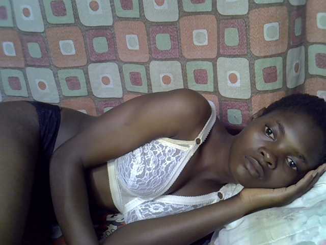 Slender-kerry live cam on BongaCams