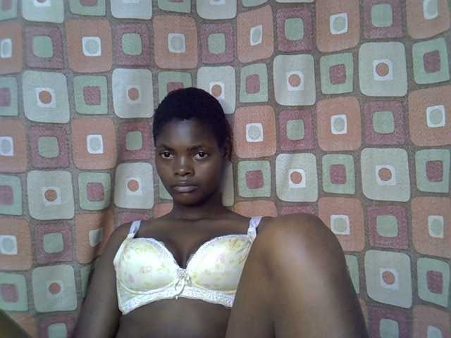 Slender-kerry live cam on BongaCams