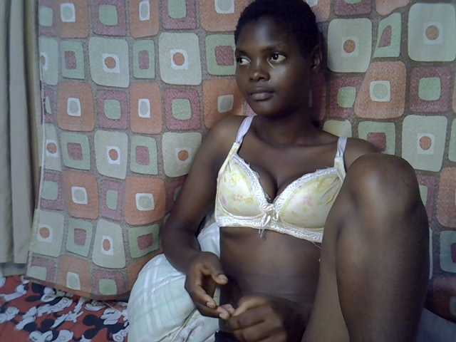 Slender-kerry live cam on BongaCams