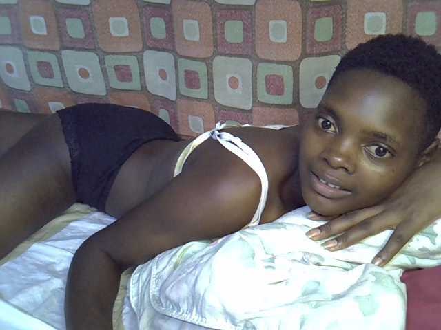Slender-kerry live cam on BongaCams