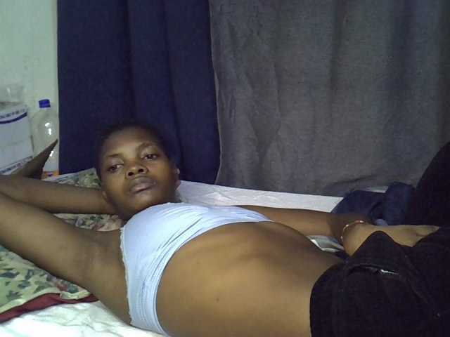 Slender-kerry live cam on BongaCams