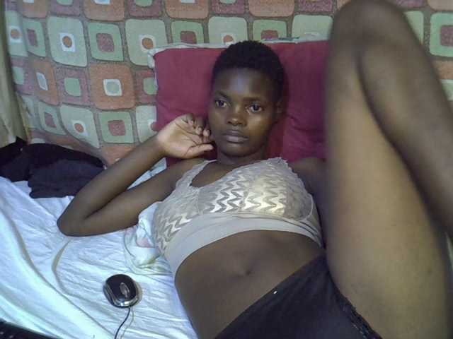 Slender-kerry live cam on BongaCams