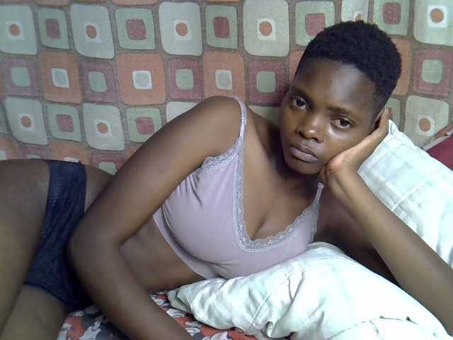 Slender-kerry live cam on BongaCams