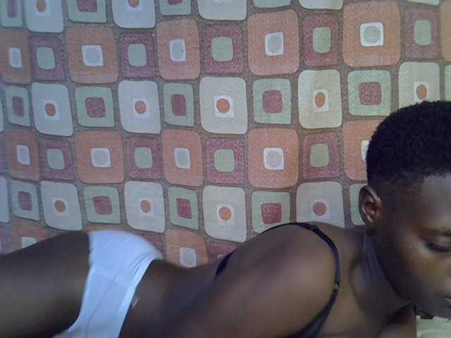 Slender-kerry live cam on BongaCams