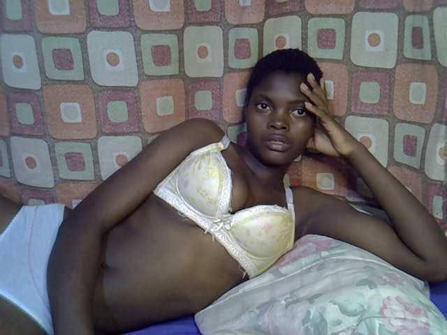 Slender-kerry live cam on BongaCams