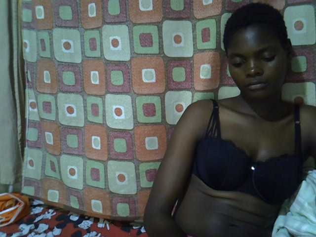 Slender-kerry live cam on BongaCams