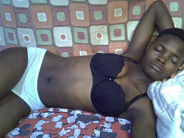 Slender-kerry live cam on BongaCams