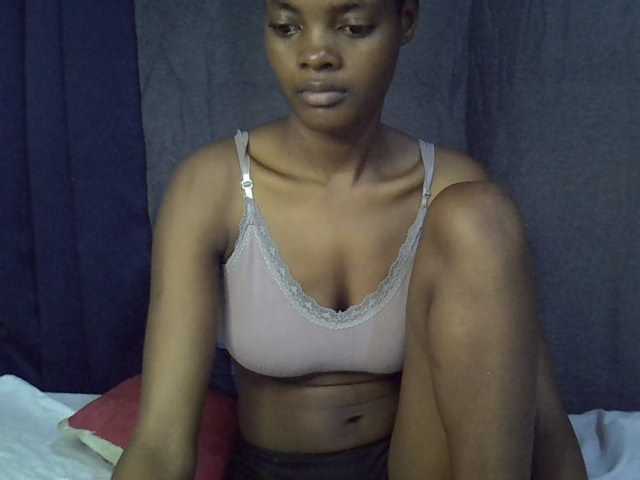 Slender-kerry live cam on BongaCams