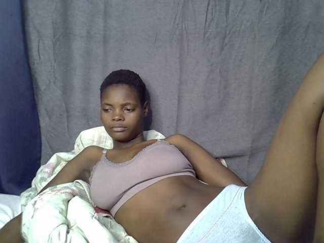 Slender-kerry live cam on BongaCams