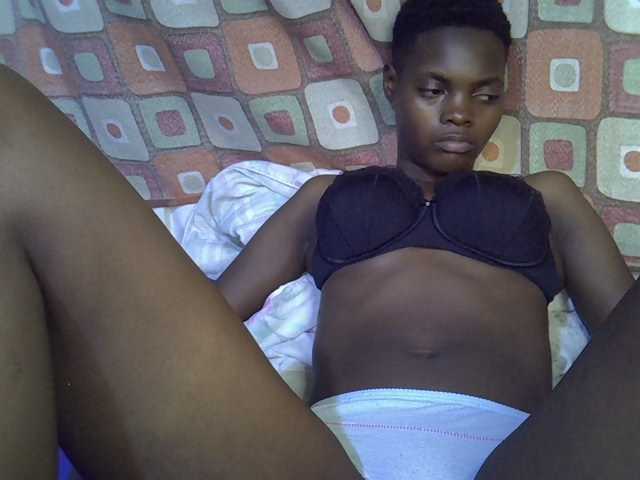 Slender-kerry live cam on BongaCams