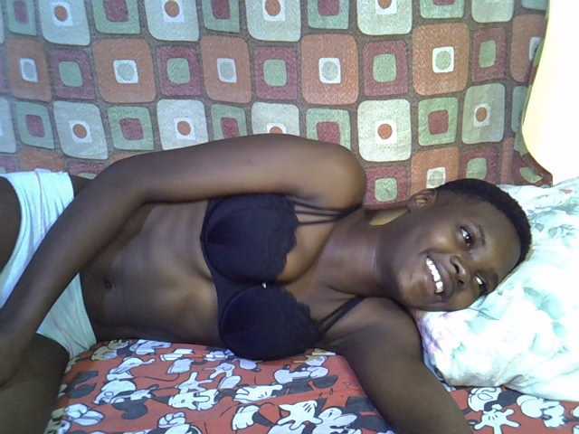 Slender-kerry live cam on BongaCams