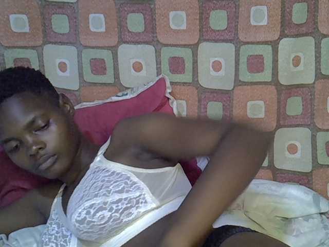 Slender-kerry live cam on BongaCams