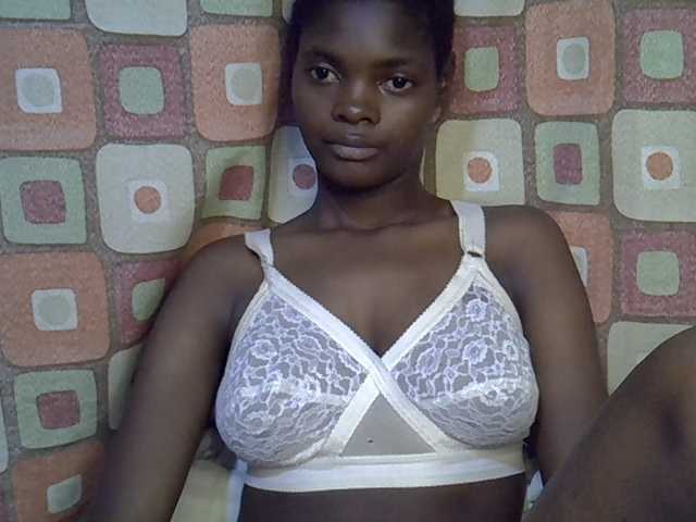 Slender-kerry live cam on BongaCams