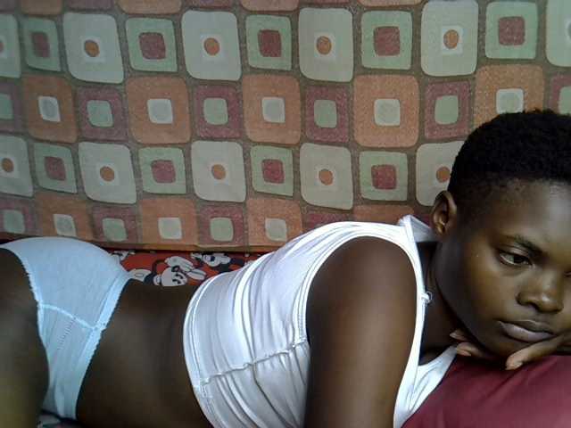 Slender-kerry live cam on BongaCams