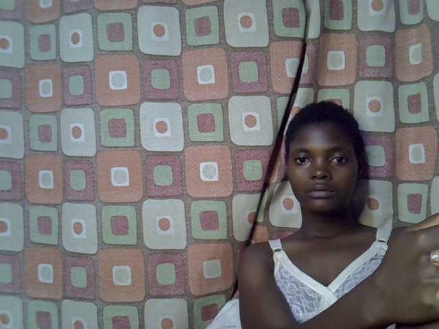 Slender-kerry live cam on BongaCams