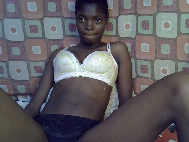 Slender-kerry live cam on BongaCams