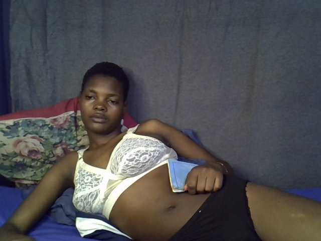 Slender-kerry live cam on BongaCams