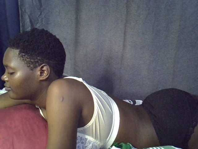 Slender-kerry live cam on BongaCams