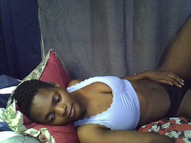 Slender-kerry live cam on BongaCams