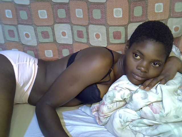 Slender-kerry live cam on BongaCams