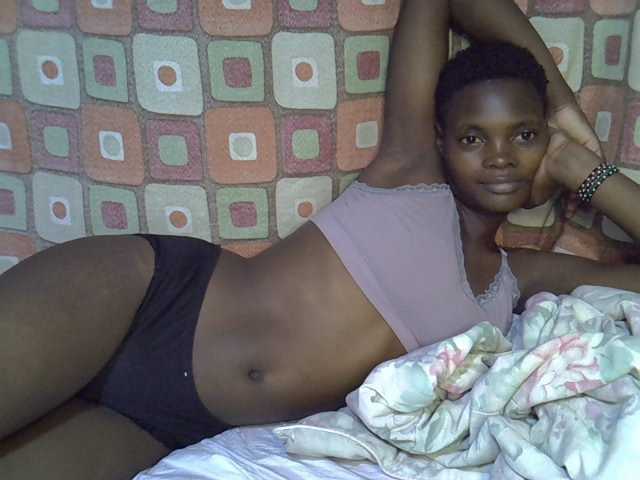Slender-kerry live cam on BongaCams