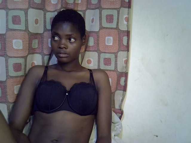 Slender-kerry live cam on BongaCams