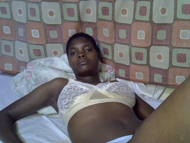 Slender-kerry live cam on BongaCams