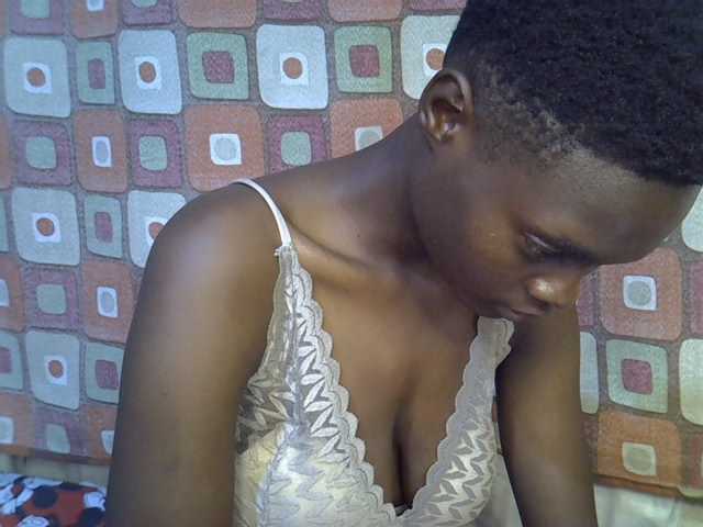 Slender-kerry live cam on BongaCams