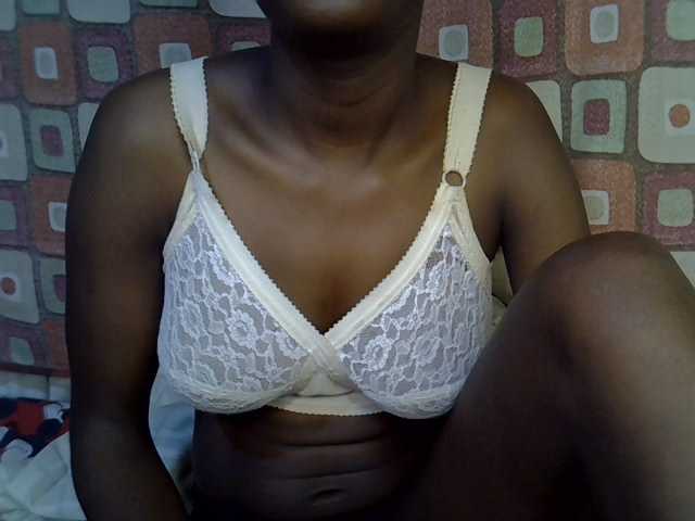 Slender-kerry live cam on BongaCams