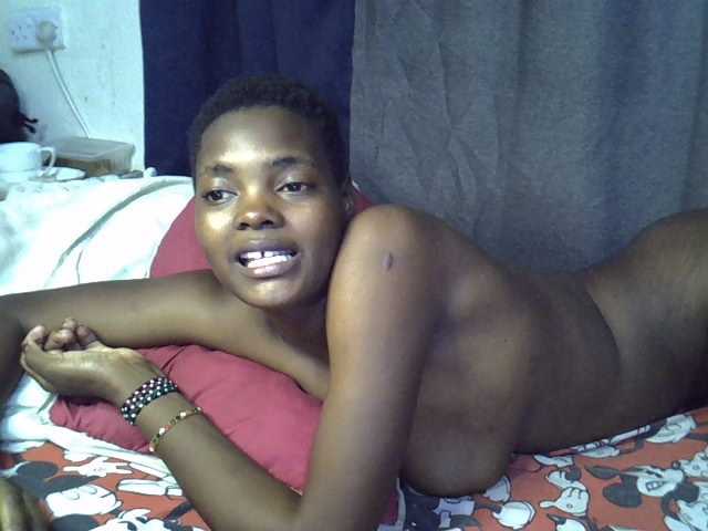Slender-kerry live cam on BongaCams
