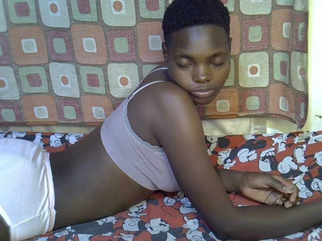 Slender-kerry live cam on BongaCams