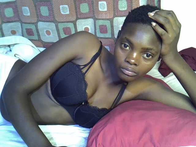 Slender-kerry live cam on BongaCams
