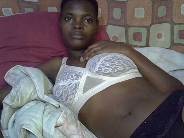 Slender-kerry live cam on BongaCams