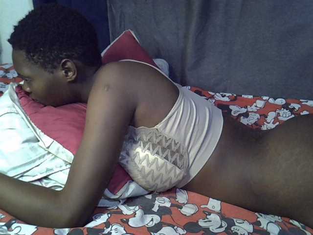 Slender-kerry live cam on BongaCams