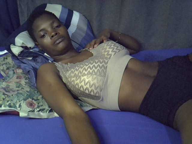 Slender-kerry live cam on BongaCams